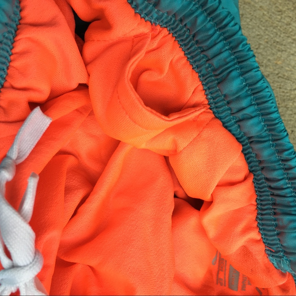 Nike running shorts - Picture 5 of 6